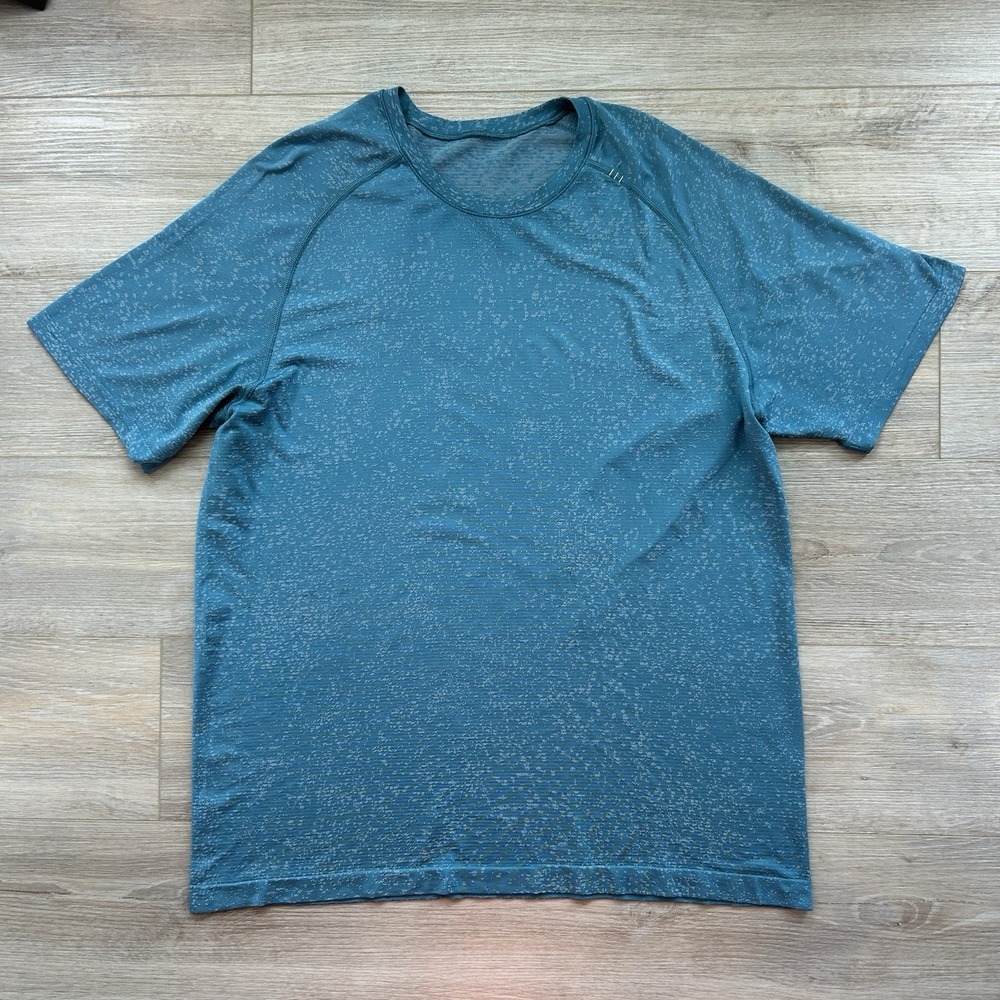 Lululemon XXL Distorted Noise Breeze Blue Metal Vent Tech Shirt 2.0